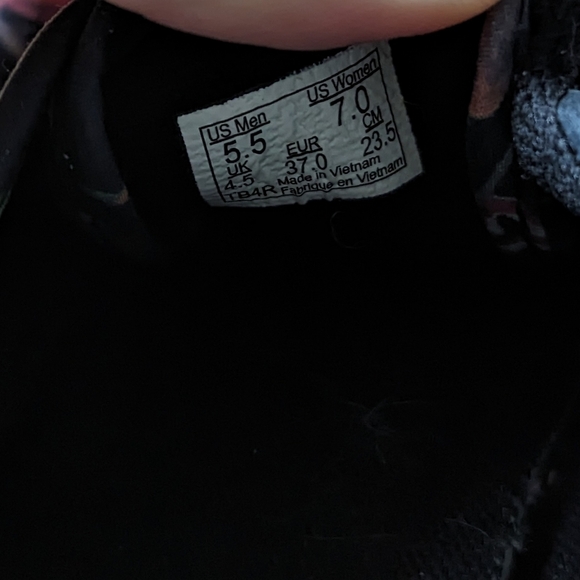 Vans Floral Lace Up Sneakers - Picture 11 of 11